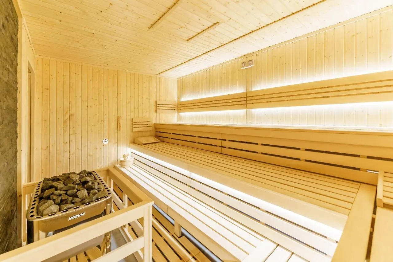 Factory Resort Wellness & Spa كولوبرزيغ